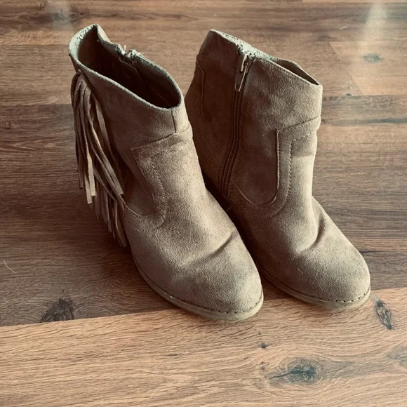 Fringe Booties - Picture 1 of 8